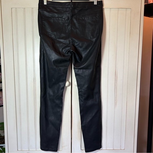 BLANK NYC Vegan Leather Pull On Jeggings Sz 30 NWOT - Picture 2 of 15